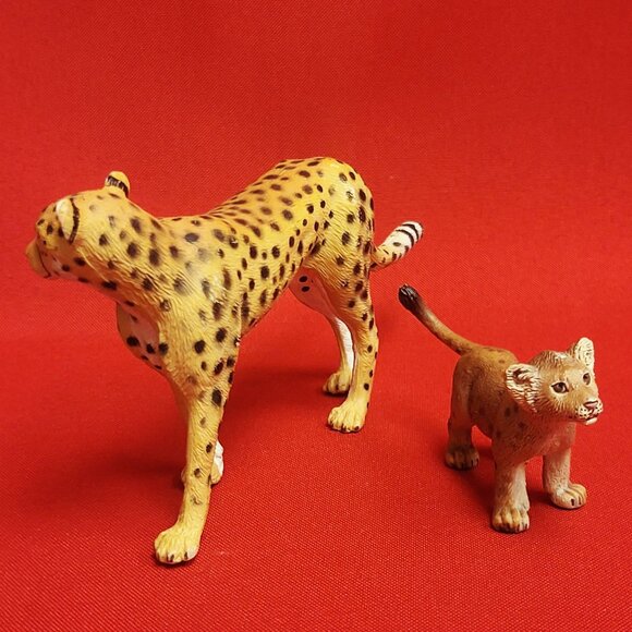 Cheetah Figurines Adult Cheetah & Cub Wildlife - Picture 4 of 10